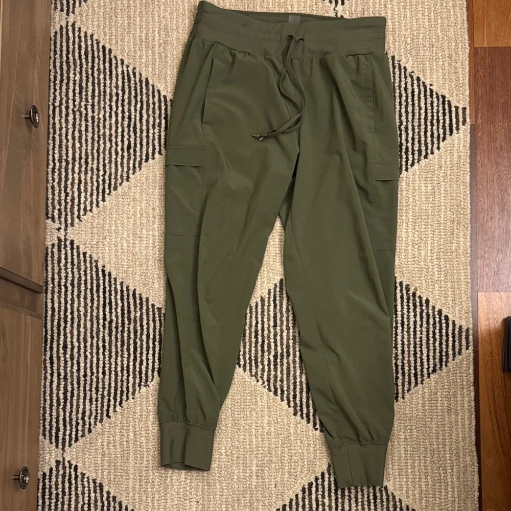CALIA by Carrie Underwood Olive Ankle Joggers - Picture 2 of 8